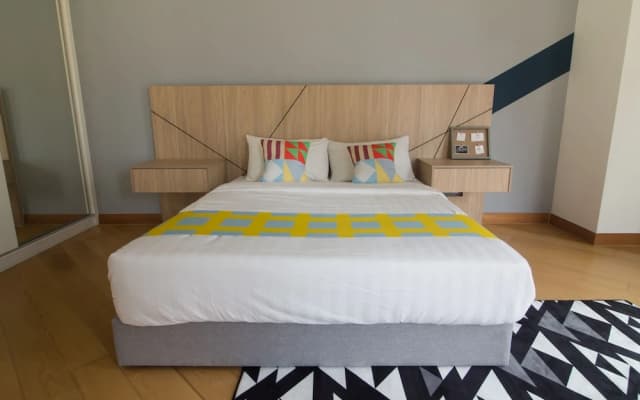 OYO Home 501 Luxury 1BR Crest Condo - photo 4