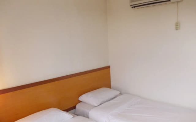 Hotel Sri Sutra - Bandar Puchong Utama - photo 2