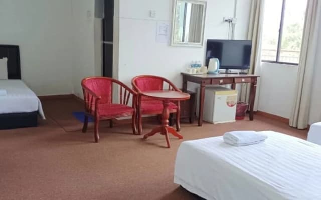 OYO 90785 Pandan Hotel - photo 2