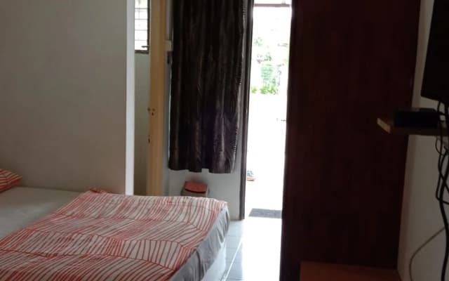 Oyo 90046 Bangi Guest House - photo 4