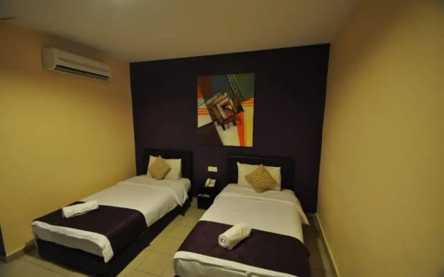 Biz Hotel - photo 5