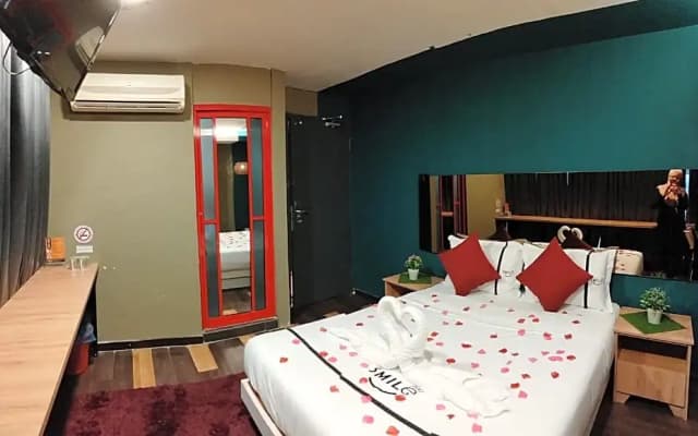 Smile Hotel C180 Cheras Selatan - photo 5