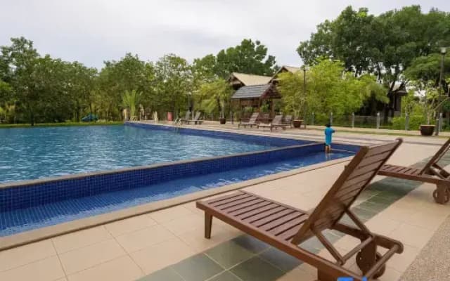 The Langit Duyong Marina Resort - photo 4