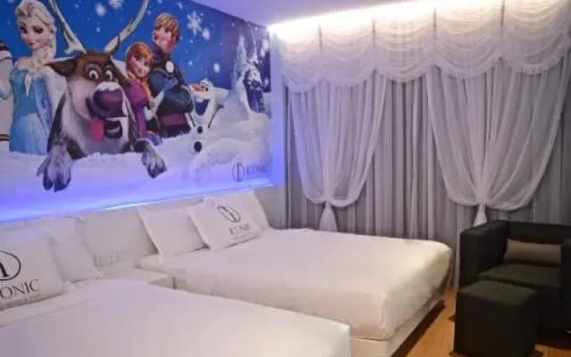 Iconic Suites & Pods Hotel - photo 4
