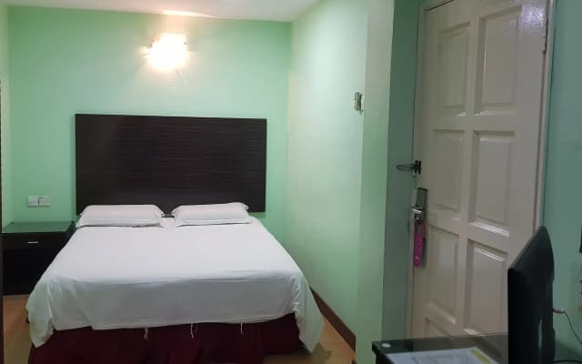 New City Hotel - photo 4