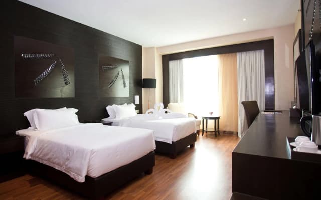 Vouk Hotel Suites - photo 3