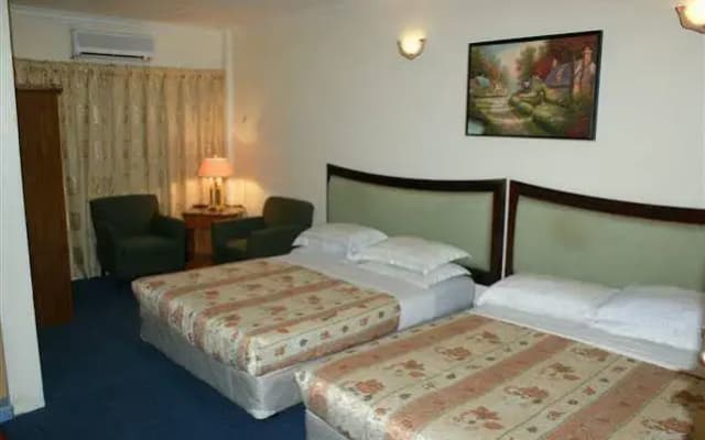 Angsoka Hotel - photo 3