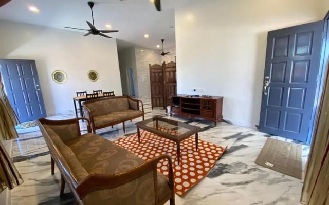 Bangi Utara Villa - photo 3