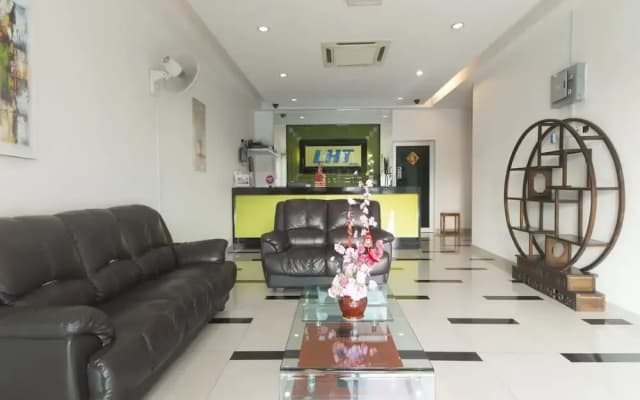 OYO 973 LHT Hotel - photo 2