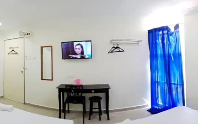 Cattleya Glory Hotel - photo 5