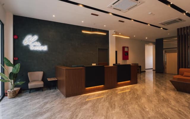 Blu Sentral Hotel - photo 2
