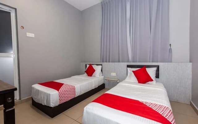 Ho Hotel by OYO Rooms - photo 4