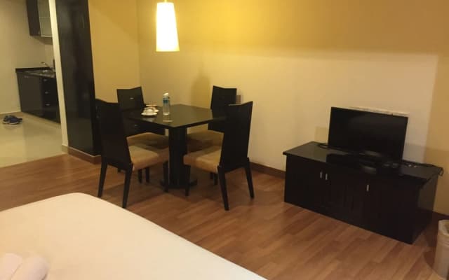 Premier Studios at Resort Suites Sunway - photo 5
