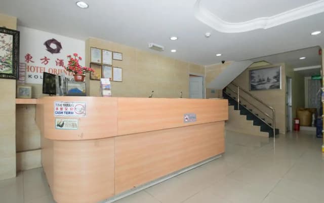 Oyo 963 Hotel Oriental - photo 2
