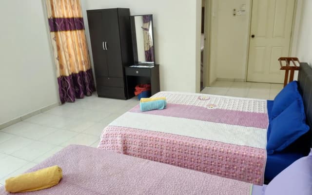 OYO 90228 D'anjung Villa 4bhk - photo 2