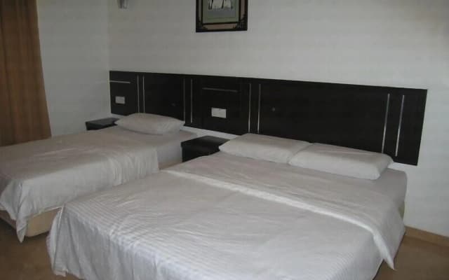 Rainbow Hotel - photo 4