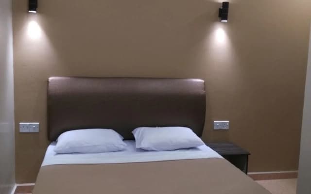 The Pines Hotel - photo 5