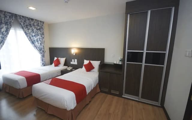 OYO 89399 Sudara Beach Resort - photo 3