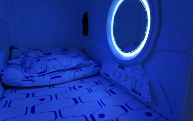 Space Cap Hotel - photo 2