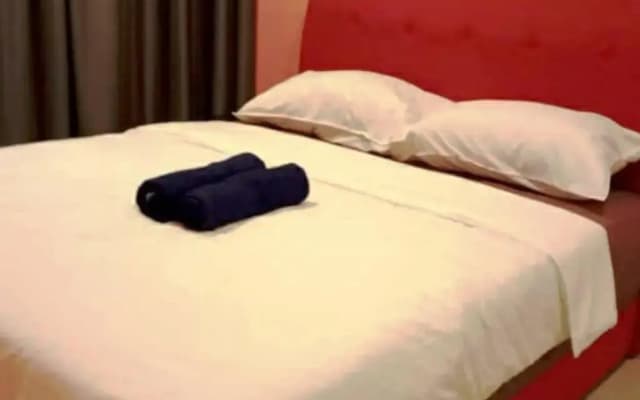 Amazing Lake view studio unit, Hyve,Cyberjaya, Free WiFi, Free Parking, Netflix, Pool - photo 4