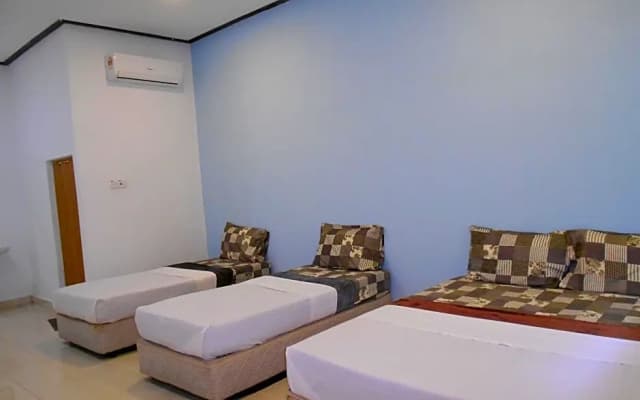 Perintis Motel Cenang - photo 4