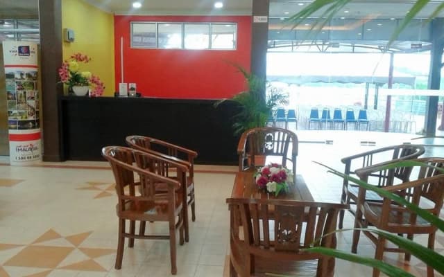 Terinai Lakeview Resort - photo 4