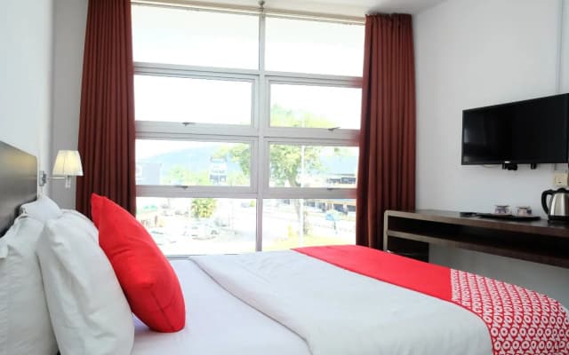 Grand City Hotel I By OYO Rooms - photo 4