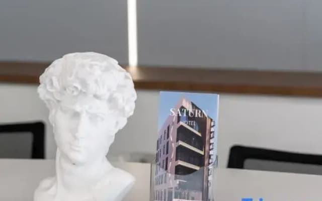 Saturn Hotel - photo 3
