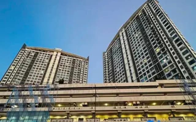 Jesselton Quay Staycation by V’luma Suites - photo 2