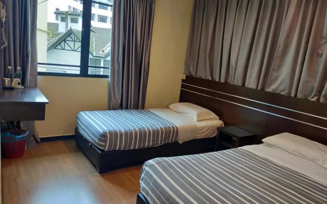 Hong Kong Hotel - photo 3