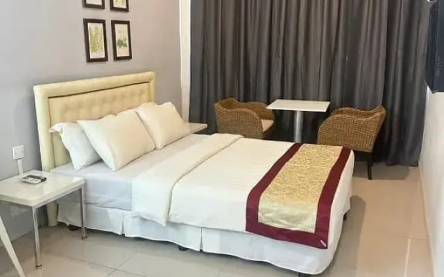 Kingsman Boutique Hotel - photo 2