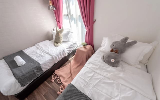 3BR Homestay with Pool View Bukit Rimau - photo 2