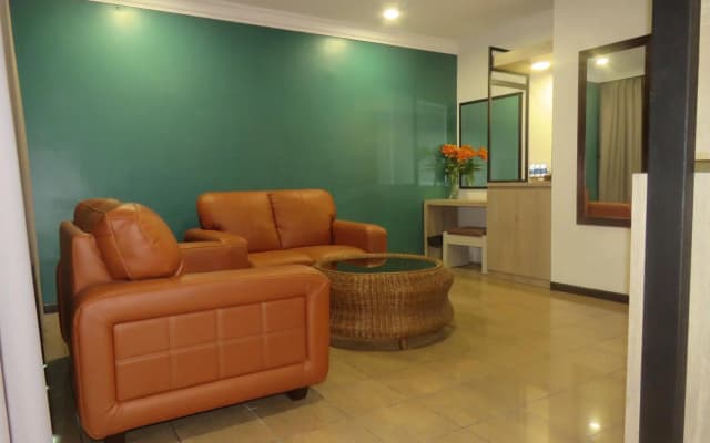 Heritage Hotel - photo 2
