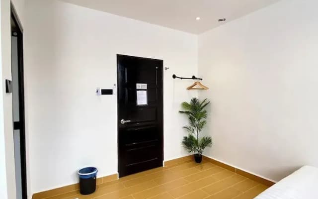 The 6N by Sky Hive - photo 5