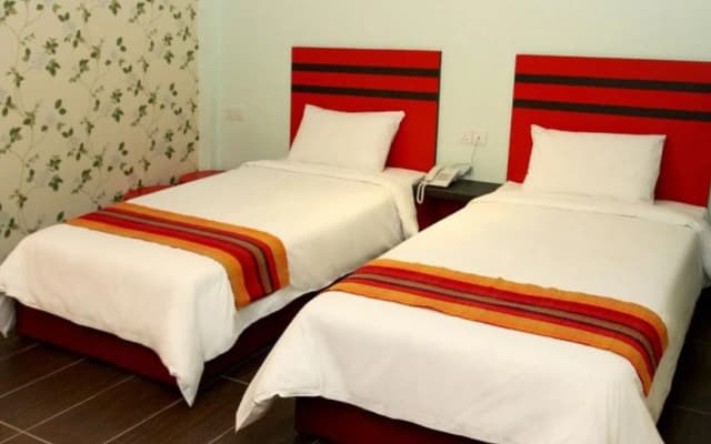 Hotel EST Penang - photo 2