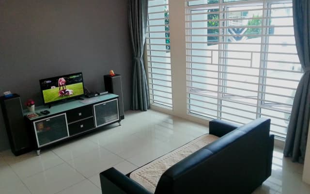 De Bien 2-Storey Residence - photo 4