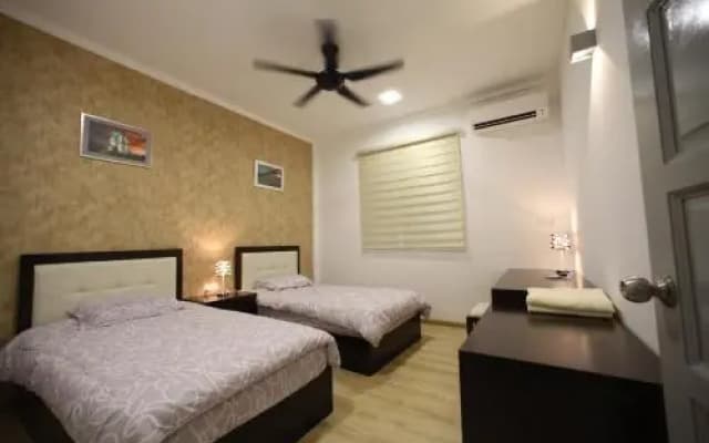 Come Inn Homestay 1379 - photo 3
