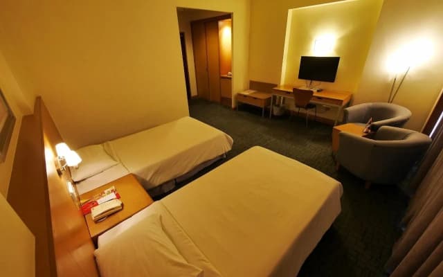 Premier Hotel - photo 2