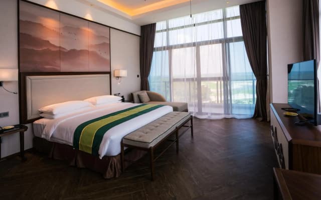 Forest City Golf Hotel - photo 2