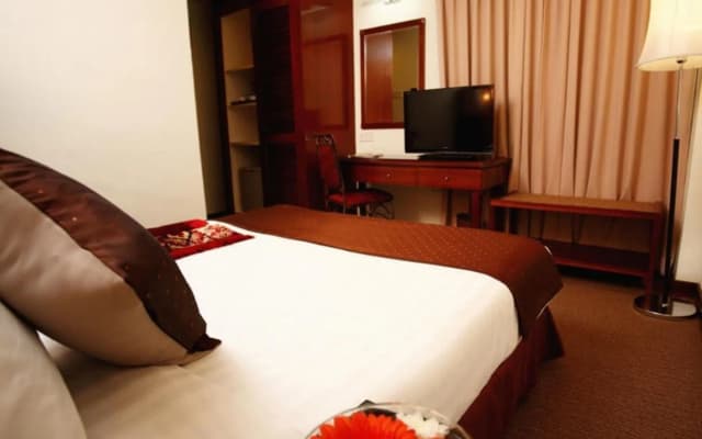 TH Hotel Kelana Jaya - photo 2