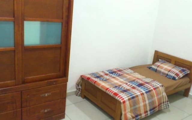 G-City Homestay - photo 2