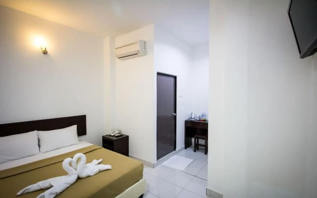 Georgetown Inn by Sky Hive - photo 4