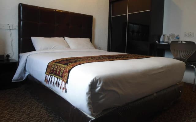 Regent Hotel - photo 3