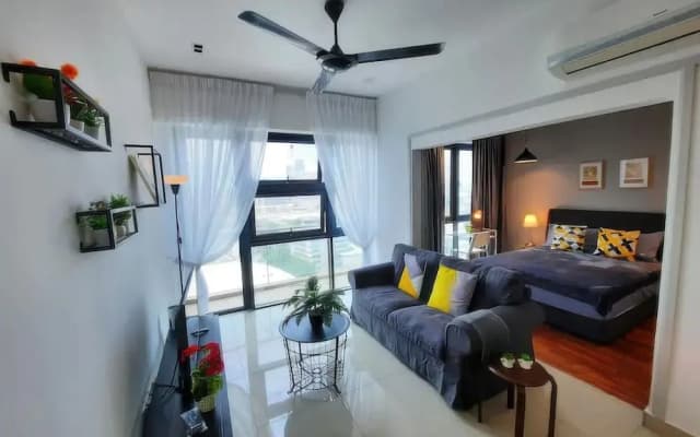 Ciao Pacific 63 Residence Apartments - photo 4