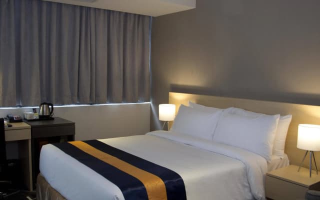 Pacific Express Hotel Central Market - photo 3
