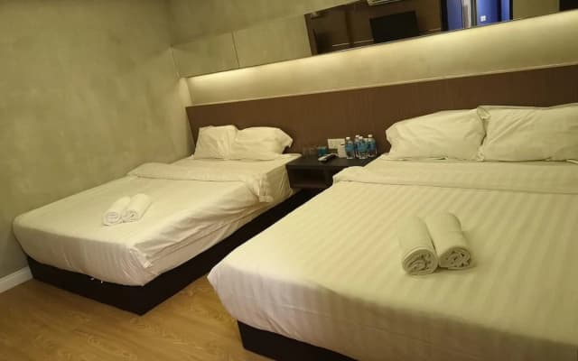Monaco Boutique Hotel Sadong Jaya - photo 2