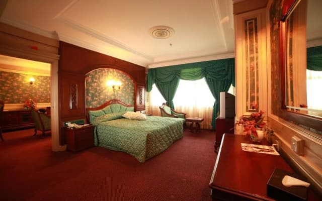 New Pacific Hotel - photo 3