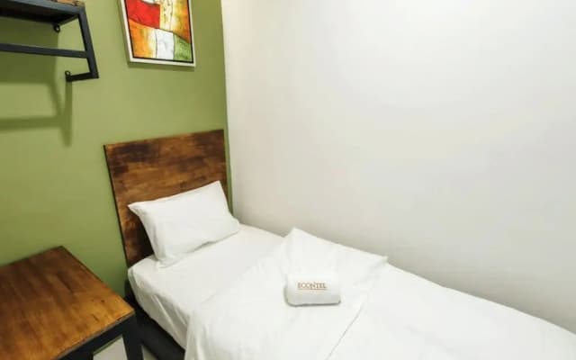 Econtel Queensbay - photo 5