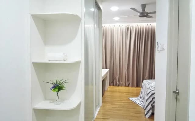 Mid Valley KL Gateway Family Suite Near LRT - photo 3