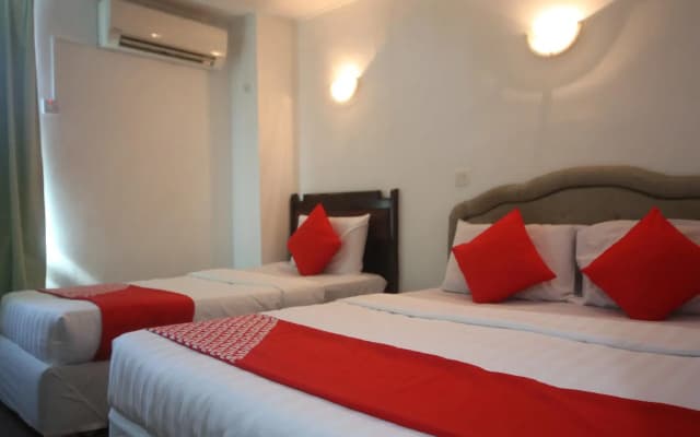 OYO 699 Plaza Hotel - photo 3